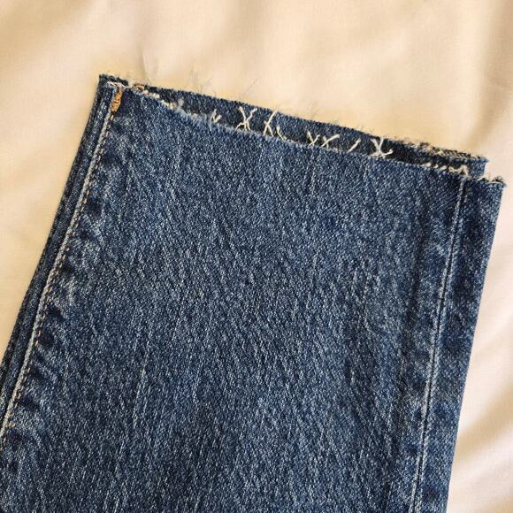 NWT Good American Good Classic High-Rise Straight Jeans Size 4/27 Raw Edge Denim - Picture 9 of 12